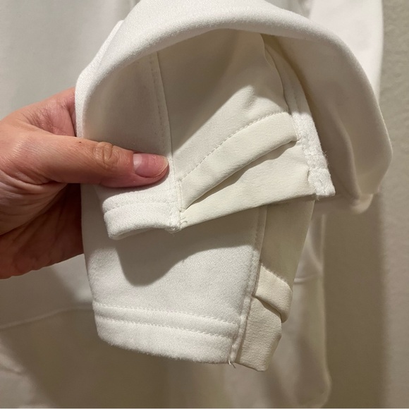 The North Face White Zip Jacket Lightweight Athleisure Outdoor Hiking Travel - Picture 13 of 16